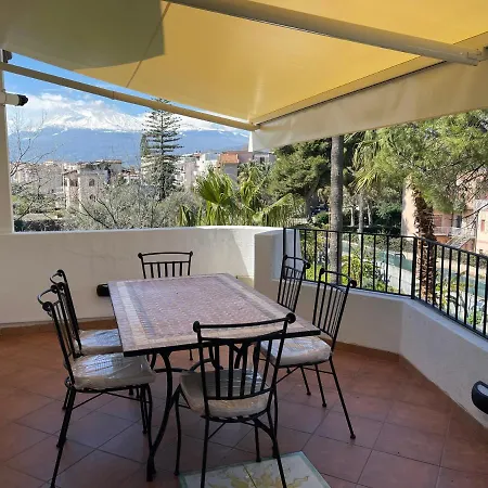 John Sea Apartment *