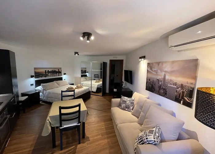 John Sea Giardini Naxos