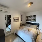 John Sea Apartment *