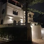 John Sea Apartment *