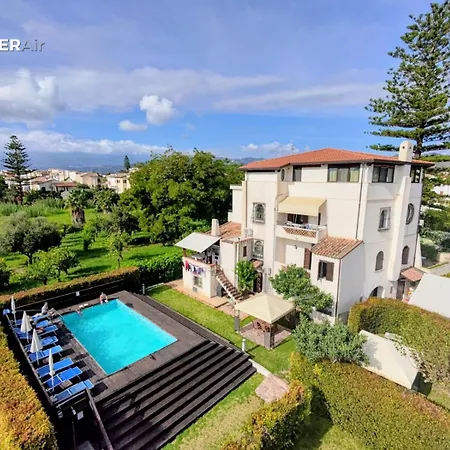 John Sea Giardini Naxos