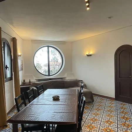 John Sea Apartment *